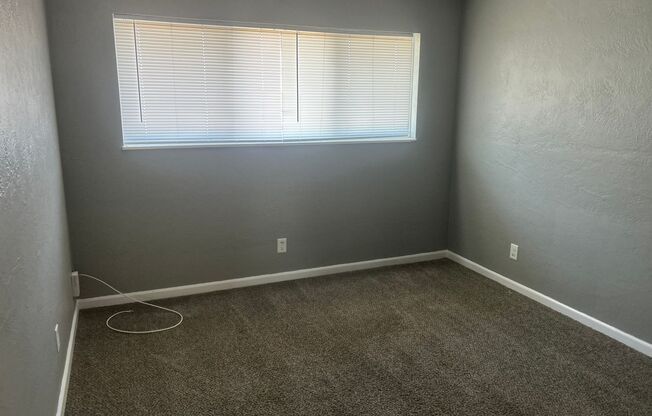 2 beds, 1 bath, 750 sqft, $1,170, Unit B12 1037 13