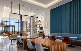 231023_EJ_avira_philly_0257_2_MEDIUM_RES