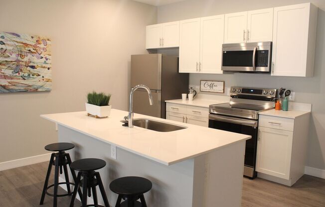 1 bed, 1 bath, 1,081 sqft, $1,550, Unit 1179-101