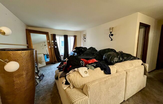 1 bed, 1 bath, $950, Unit 14