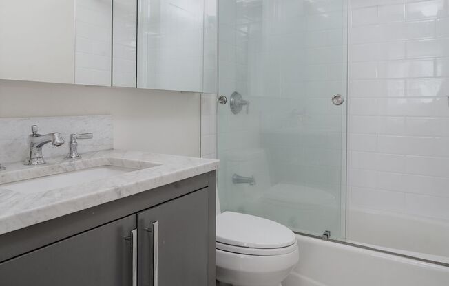 2 beds, 2 baths, 1,076 sqft, $8,000, Unit 2015