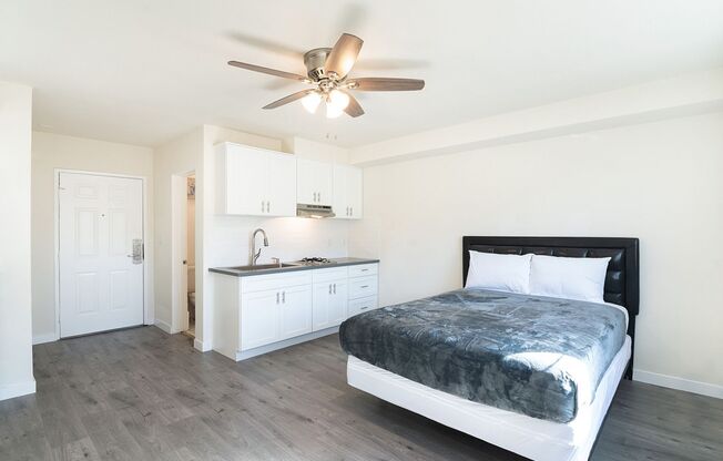 Studio, 1 bath, 126 sqft, $1,695, Unit 212