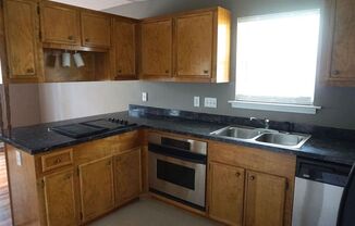 3 beds, 2 baths, $1,650