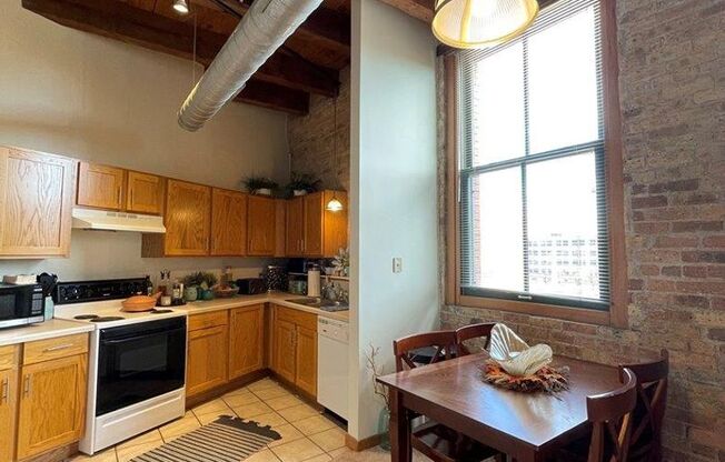 2 beds, 2 baths, 1,025 sqft, $1,975, Unit 308