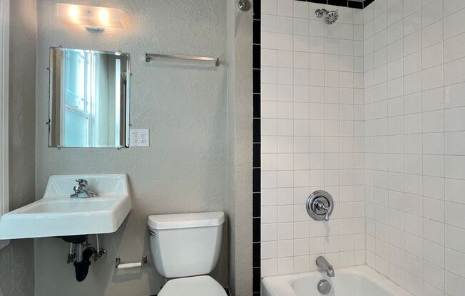 Studio, 1 bath, $1,345, Unit 005