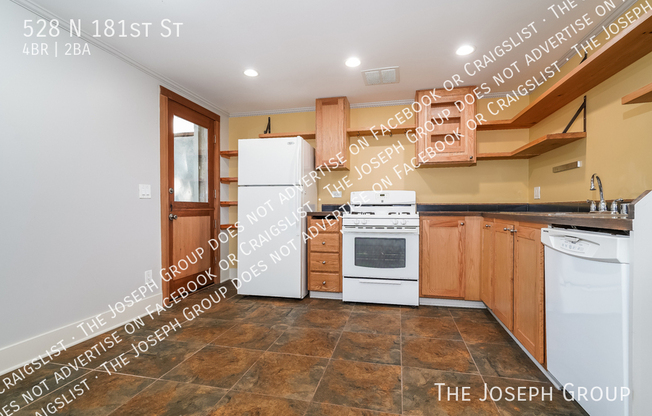 528 N 181 ST