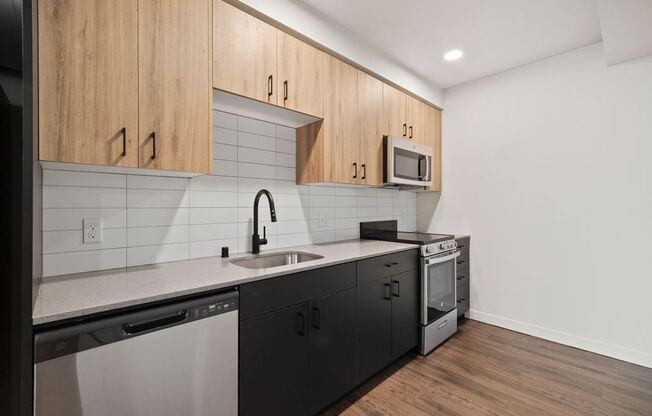 1 bed, 1 bath, 627 sqft, $2,150, Unit 701