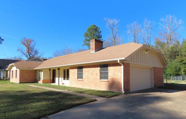 Beautifully Updated 4 Bedroom, 2 Bath Home, Whitehouse ISD!