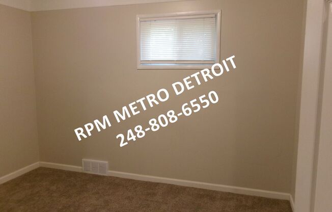 3 beds, 1 bath, $1,275