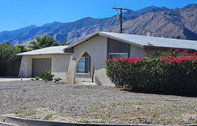 NEWLY REMODELED PALM SPRINGS HOME
