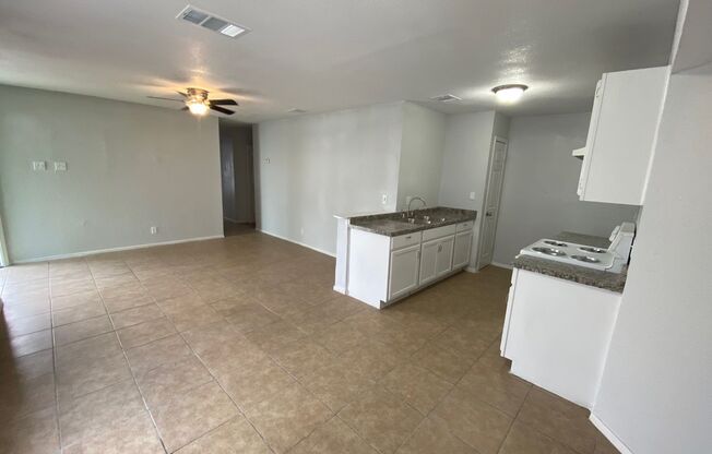 Comfortable 2BR/1BA- Home Available Now!