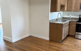 1 bed, 1 bath, 520 sqft, $1,295, Unit 531 Linden St #3