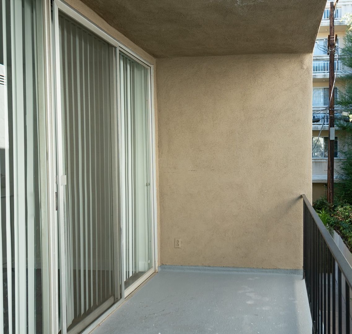 1 bed, 1 bath, 695 sqft, $1,798, Unit 204