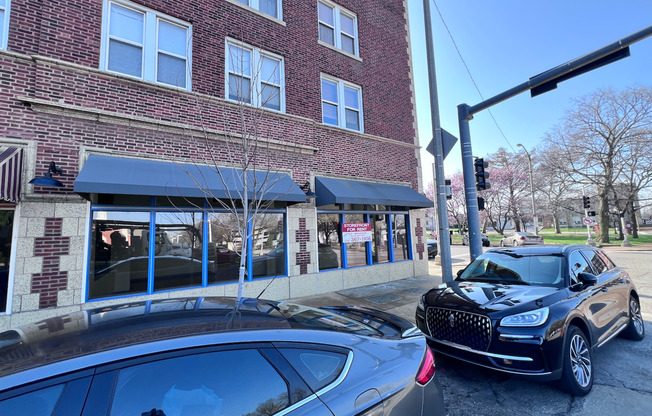 Studio, 1.5 baths, 1,300 sqft, $1,950, Unit 3855