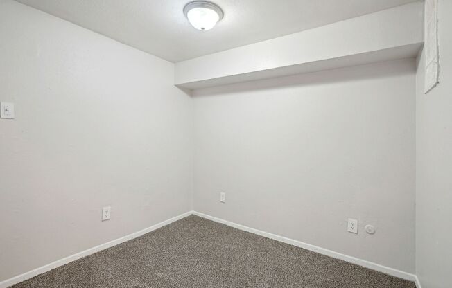 Studio, 1 bath, 500 sqft, $747, Unit 1034