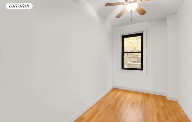 106 THOMPSON ST