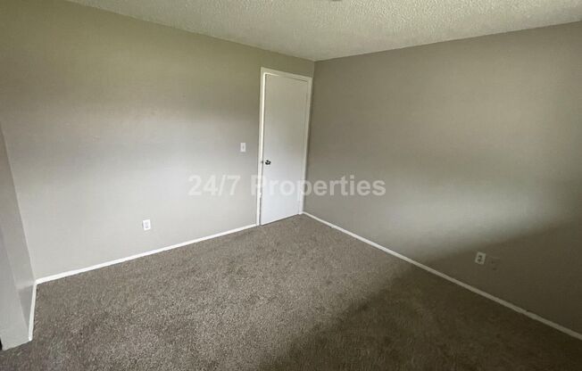 2 beds, 1 bath, $1,395, Unit 07