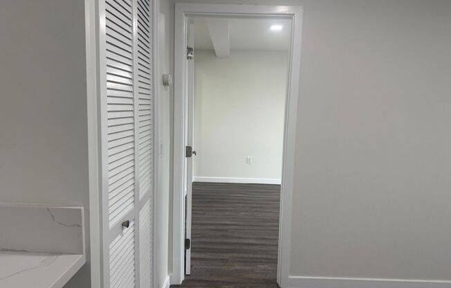 1 bed, 1 bath, 706 sqft, $2,400, Unit Casa Antigua-1215-18