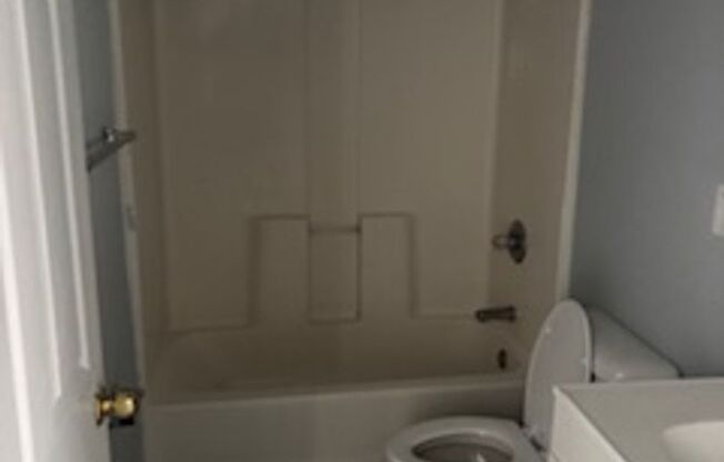 Beautiful Spacious 3-Bedroom House in the Parkland neighborhood