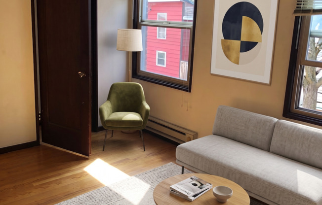 1 bed, 1 bath, 702 sqft, $1,645, Unit 0204