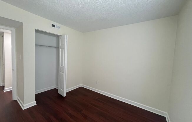 2 beds, 1 bath, $1,650