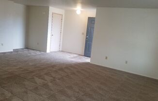 3 beds, 1 bath, 1,140 sqft, $1,475, Unit 1050