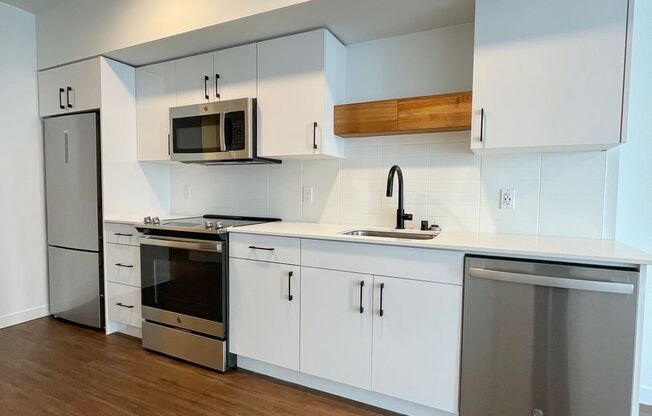 1 bed, 1 bath, 674 sqft, $2,445, Unit 310