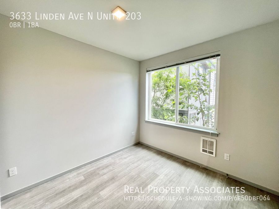 3633 Linden Ave N