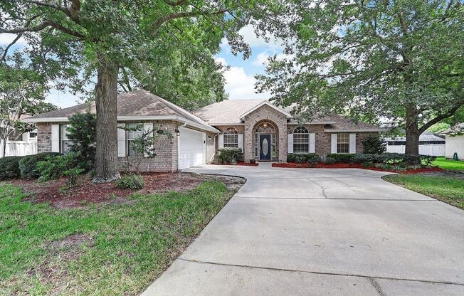 Spacious 4 bedroom, 3 bathroom home for rent in Julington Creek Plantation!