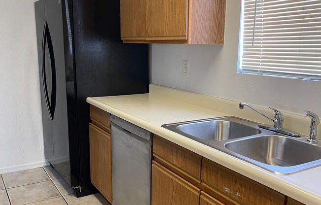 2 beds, 2 baths, $1,150