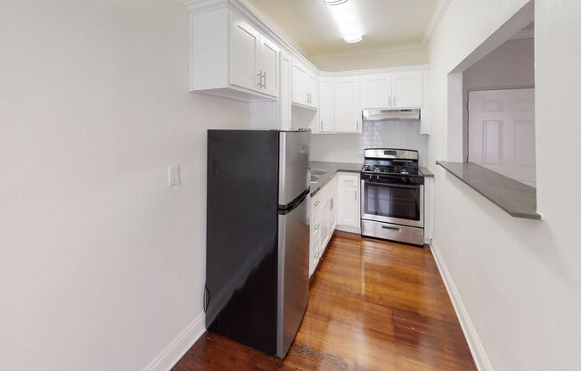 Elk Villas...Newly Remodeled Gorgeous Apartments...Prime Location!