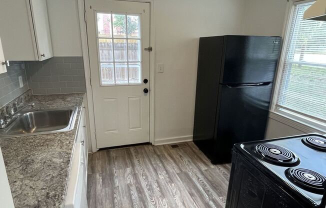 2 Bedroom, 1 Bath Duplex Near NoDa