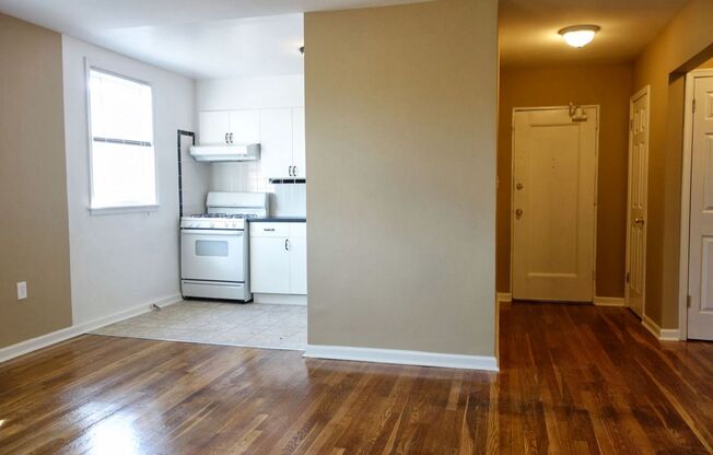 2 beds, 1 bath, 900 sqft, $1,475, Unit 101