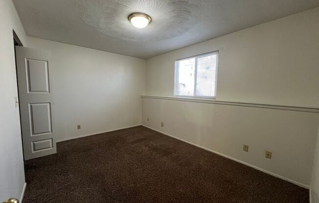 2 beds, 1 bath, $925, Unit 566 Chastain # 4