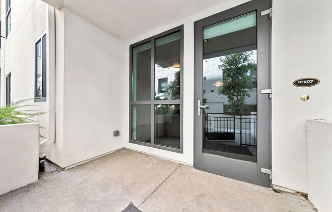 2 beds, 1 bath, 989 sqft, $2,850, Unit 109