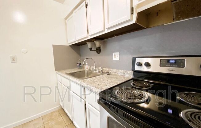 932 PENN AVE