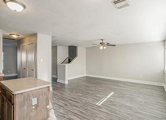 1208 VERDE TRL DR