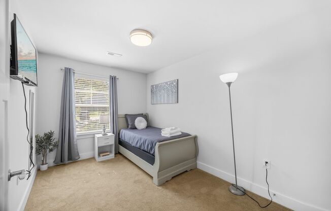 3 beds, 2.5 baths, 1,580 sqft, $2,400, Unit AV137