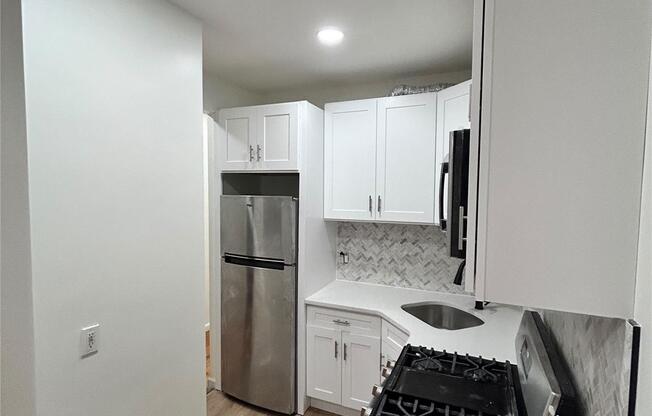 2 beds, 1 bath, 800 sqft, $3,475, Unit 2