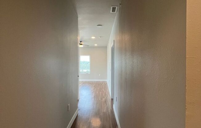 3 beds, 2 baths, 1,212 sqft, $2,400