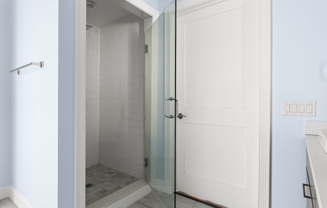 3 beds, 2.5 baths, 1,830 sqft, $5,500, Unit 206