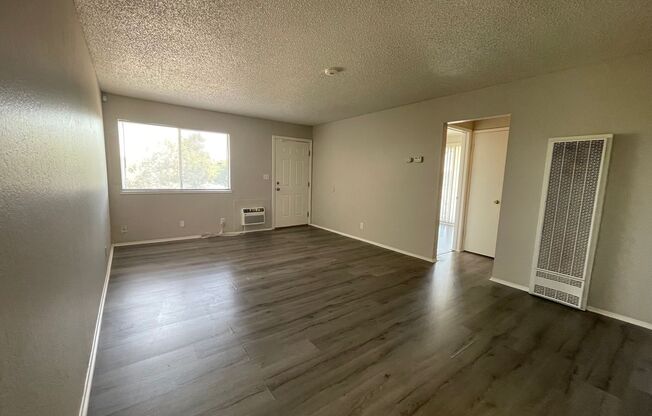 Wonderful Upstairs Unit, Close to the Delta!