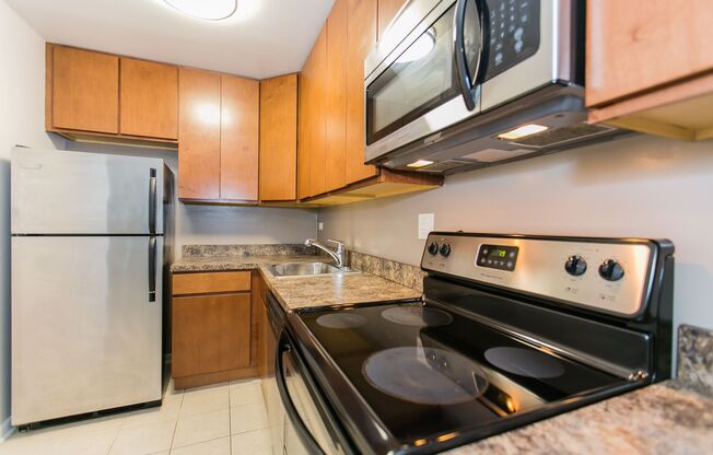 1 bed, 1 bath, 725 sqft, $1,595, Unit 303