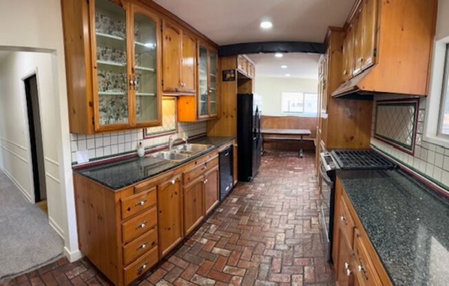 Welcome to your English countryside escape in the heart of Lakewood Village!