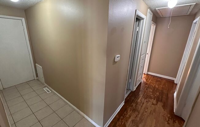 3 beds, 1 bath, $1,200