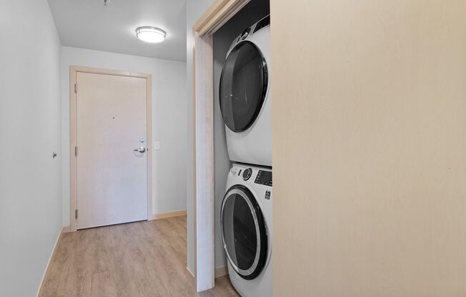 Studio, 1 bath, 545 sqft, $1,630, Unit 505