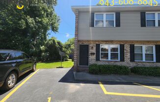 2/1.5 townhouse in James Island off of Harbor View!