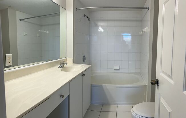 2 beds, 2 baths, 1,204 sqft, $2,066, Unit 10220-D3 - Bostonian