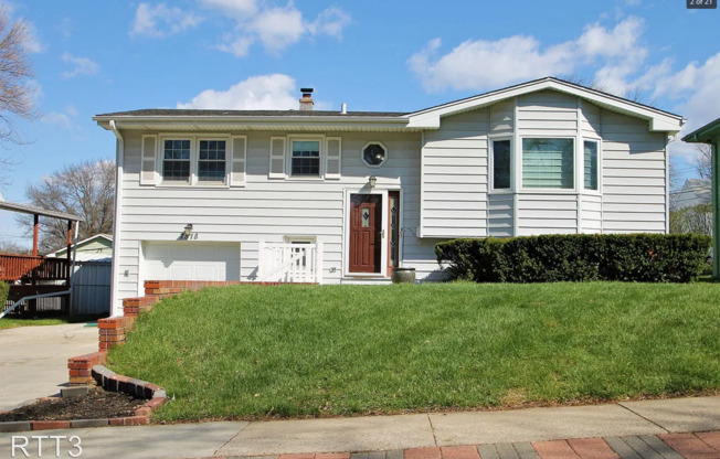 4 Bedroom / 3 Bath Home off of 72nd and Grover WESTSIDE School District!