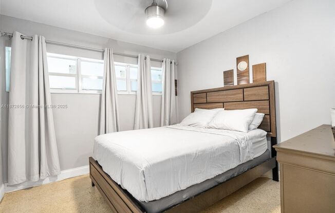 18525 NW 39TH AVE MIAMI GARDENS, FL 33055